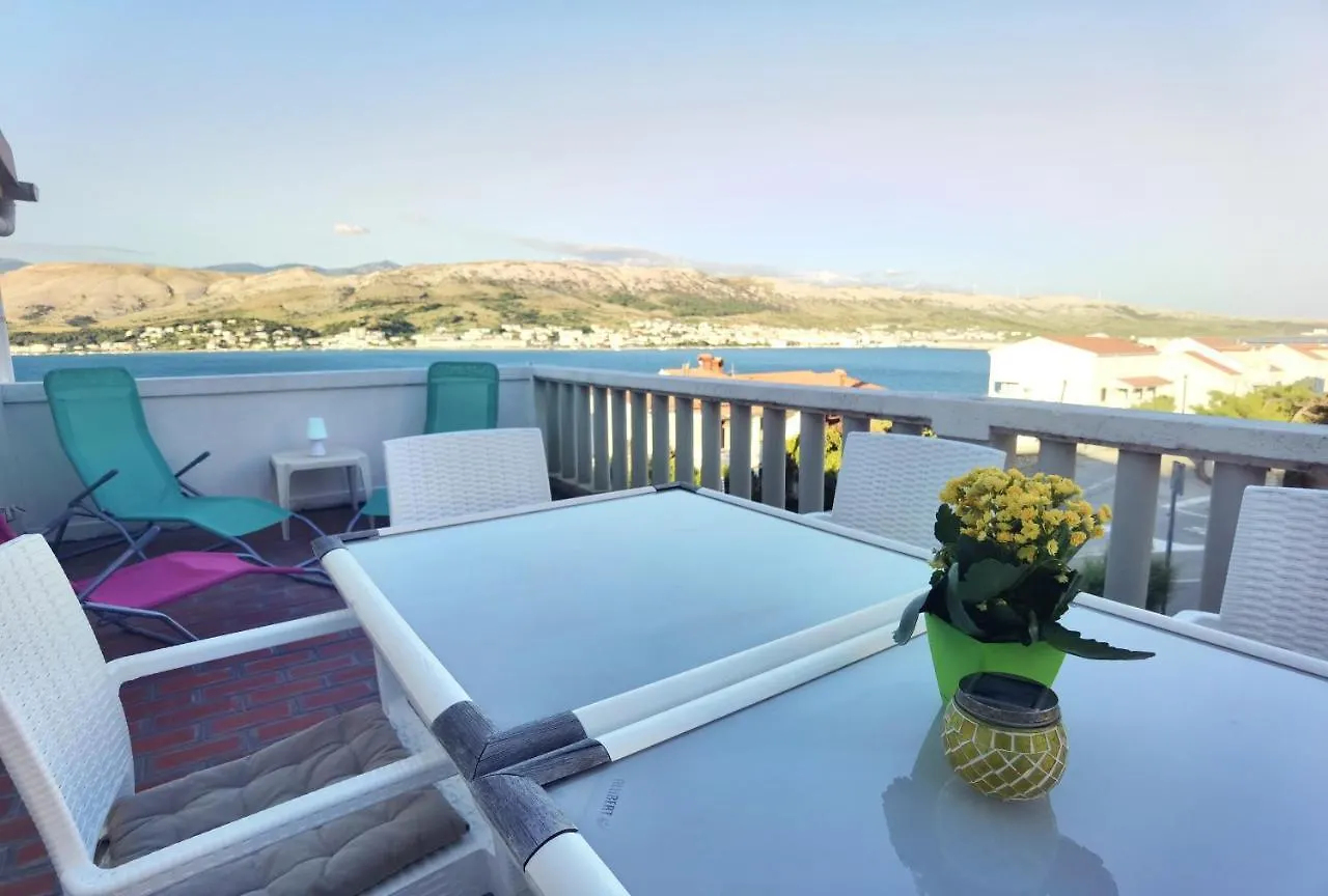 Hotel House Lanterna Pag Pag Town Croazia