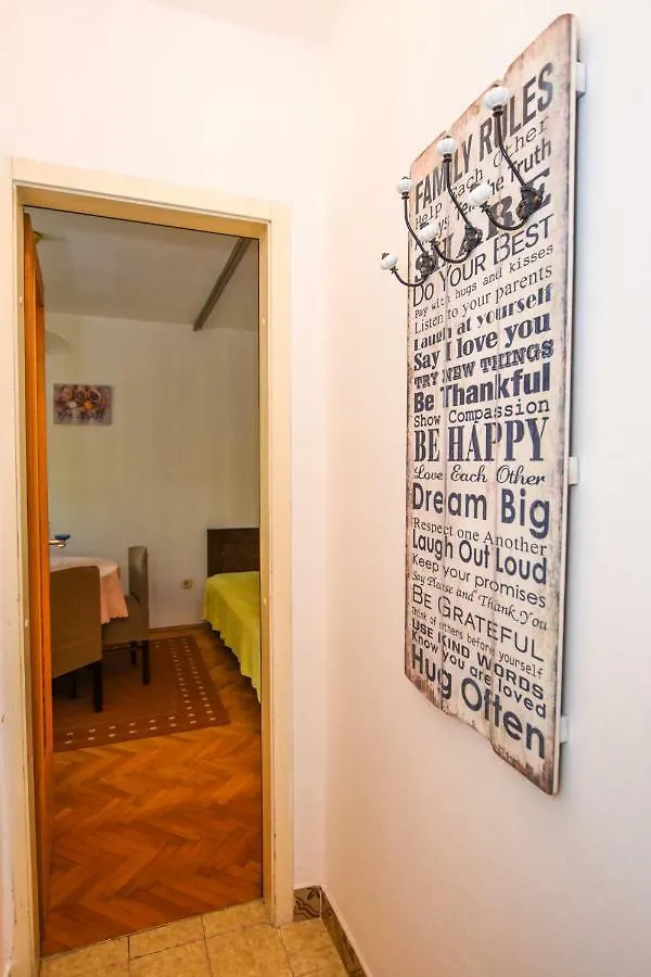Pensionat House Lanterna Pag Hotell Pag Town